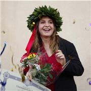 Laureta magistrale in Italianistica con 110L impartisce lezioni di latino, italiano, storia e geografia a persone di qualsiasi età